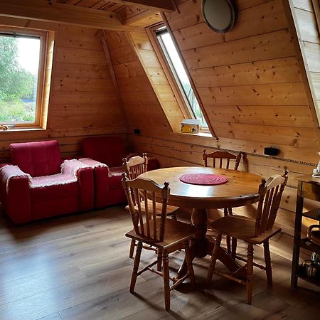 Piramida W Uniesieniu Apartment Borzytuchom Bagian luar foto