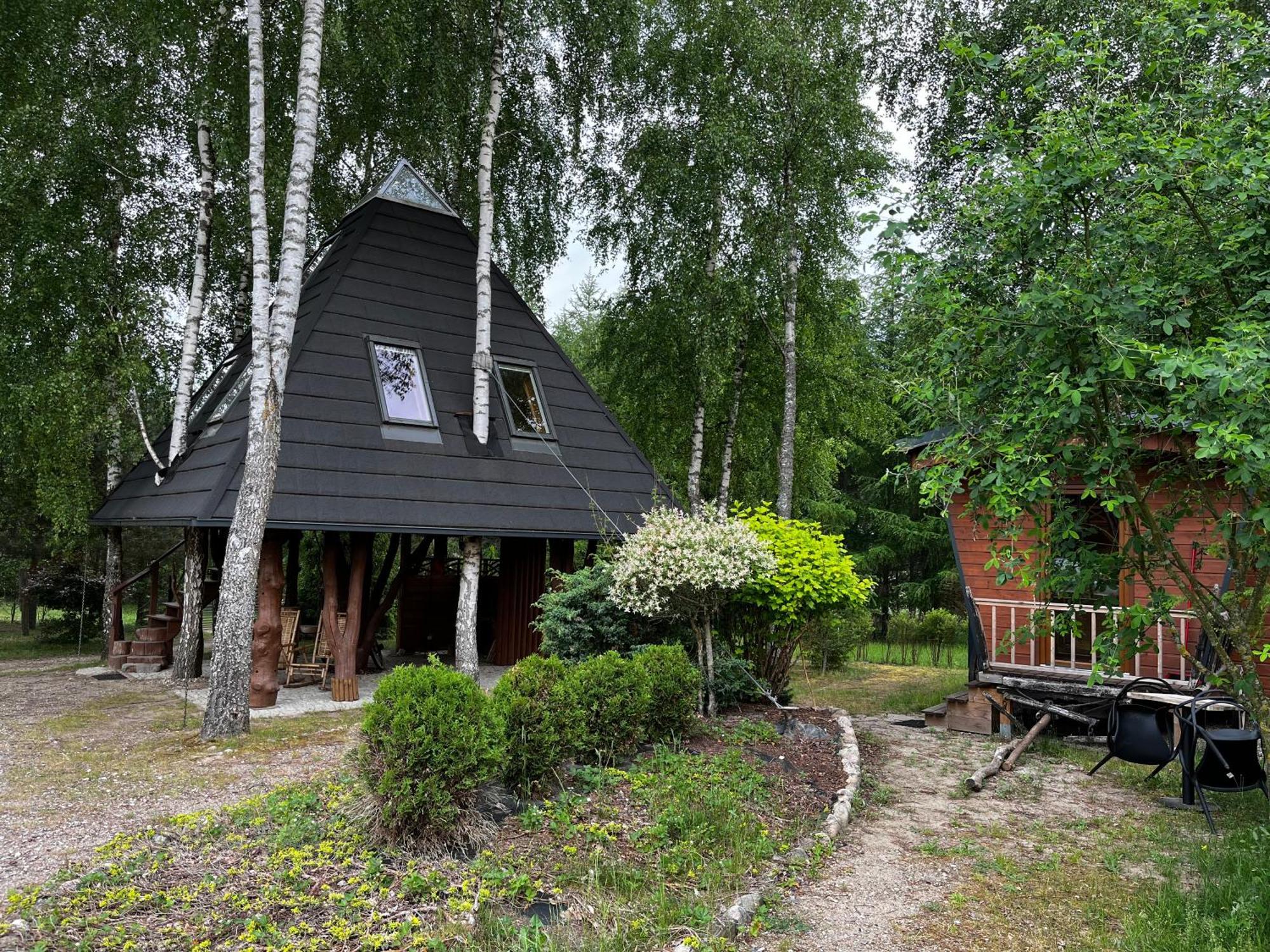 Piramida W Uniesieniu Apartment Borzytuchom Bagian luar foto